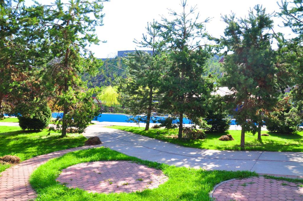 Olympica Hotel Almaty Exterior photo